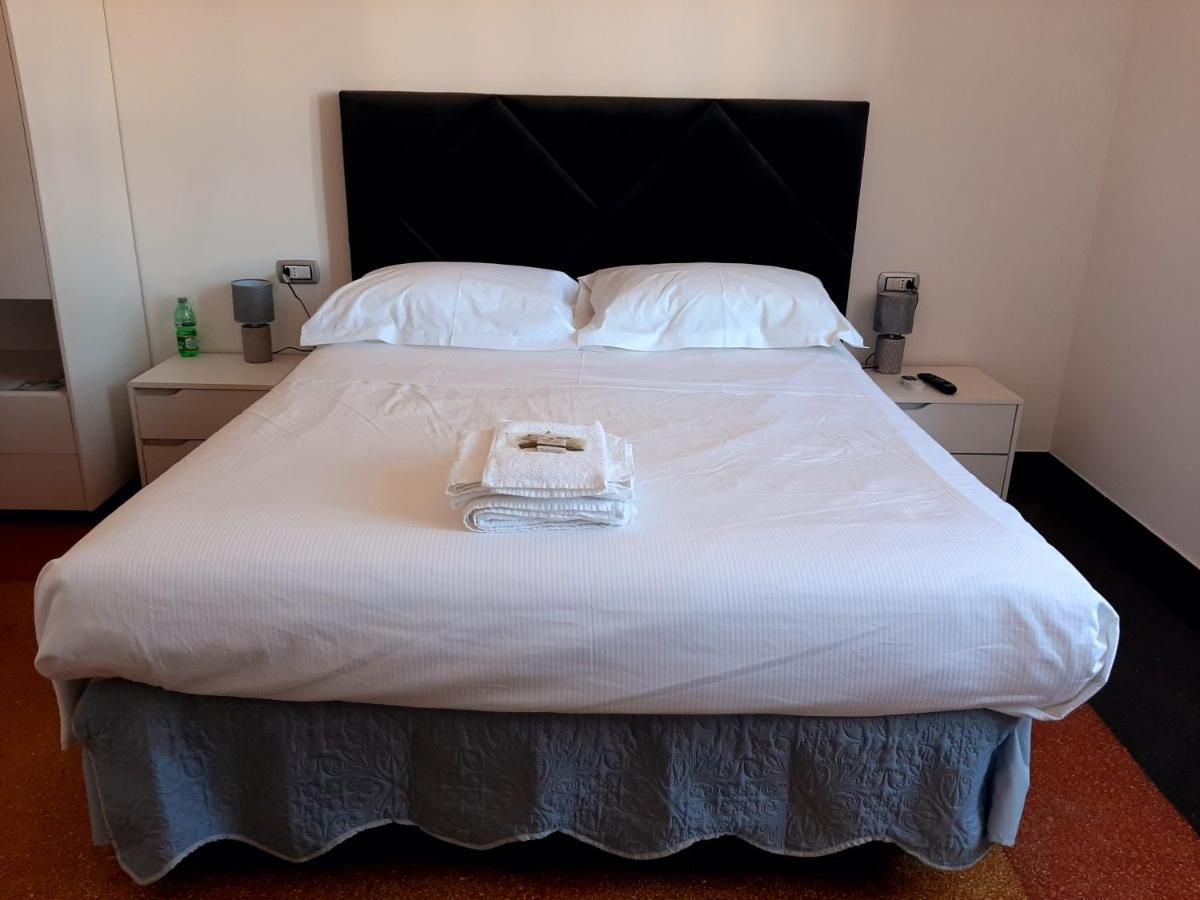 La Lanterna Di Angelo Hotel Genova Eksteriør billede